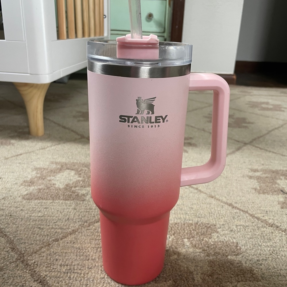 RARE: Stanley quencher 40oz petal ombre coral pink tumbler